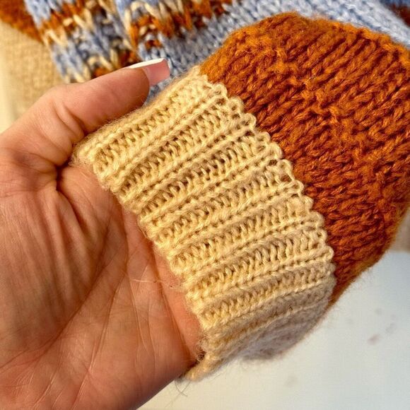 Fantastic Fawn Comfy Soft Striped V-Neck Lightweight Sweater Women’s Large - Picture 4 of 11